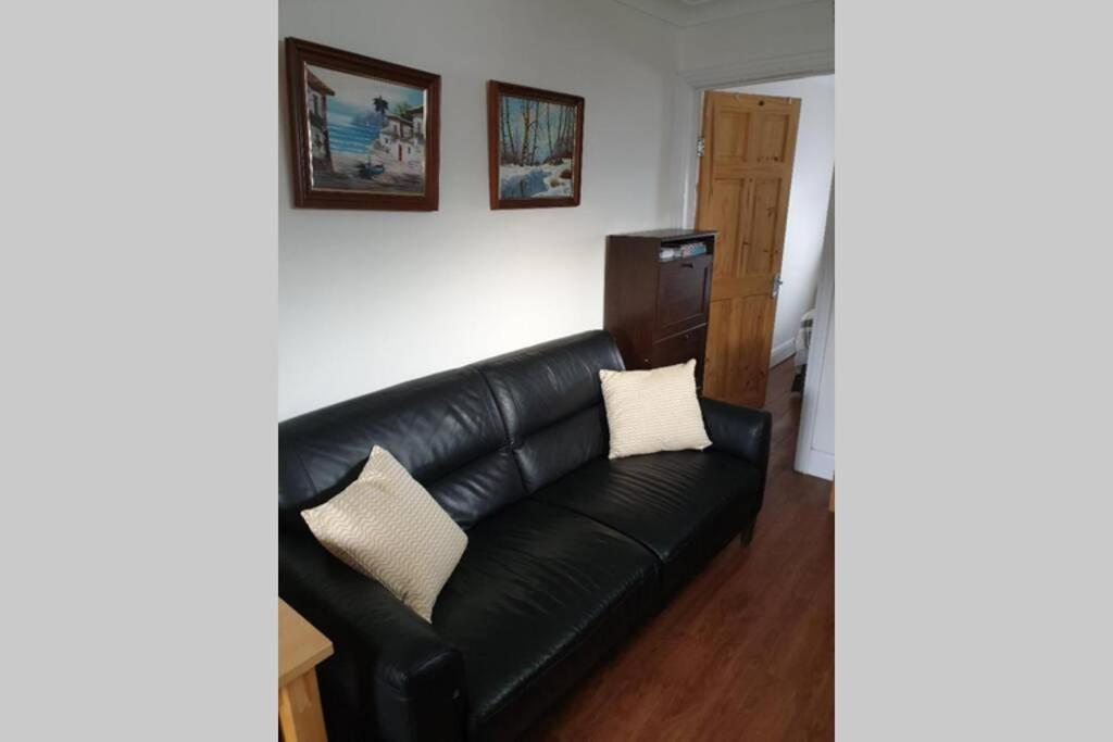 A Home Away From Home With A Big Welcome Erith Экстерьер фото