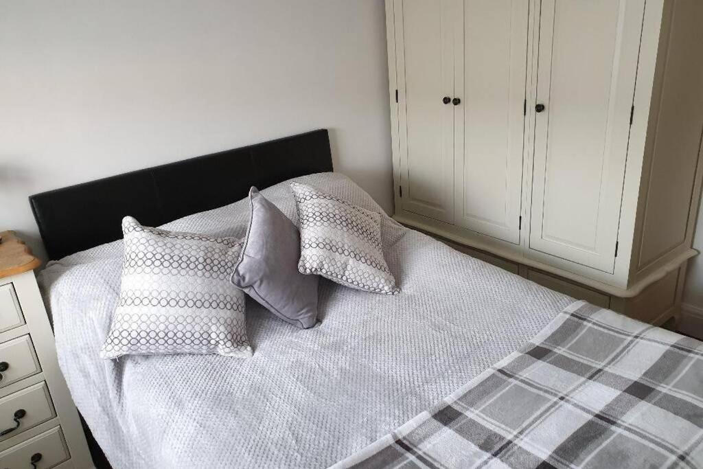 A Home Away From Home With A Big Welcome Erith Экстерьер фото
